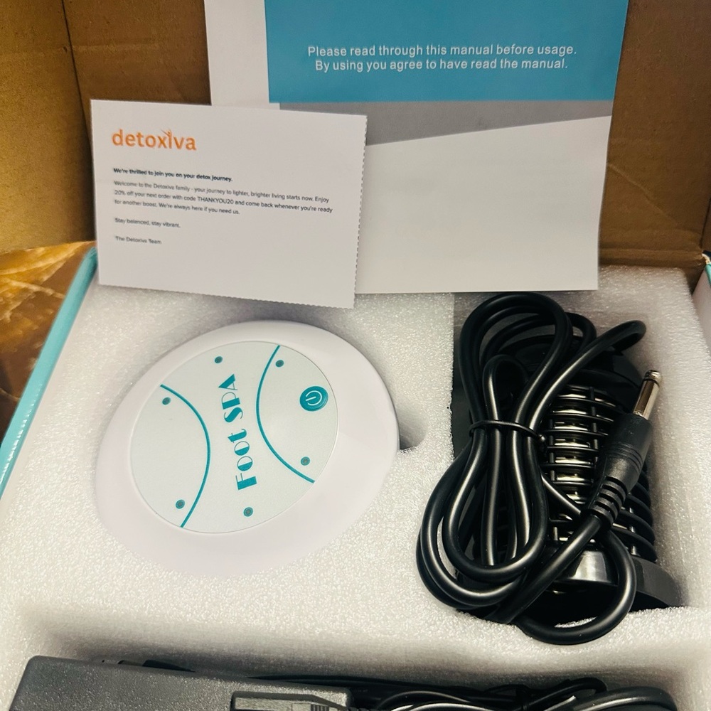Detoxiva Foot Spa Ionizer - White & Teal